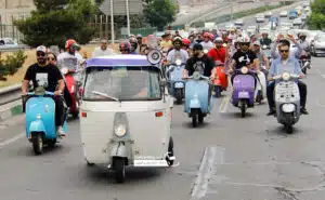 دوره همی وسپا سواران به مناسبت روز جهانی وسپا در تهران+ فیلم و عکس