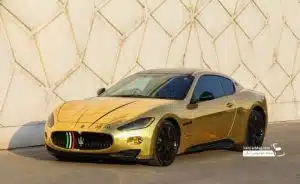 مازراتی با روکش طلایی 8 سیلندر در تهران + از لندن تا تهران/ عکس