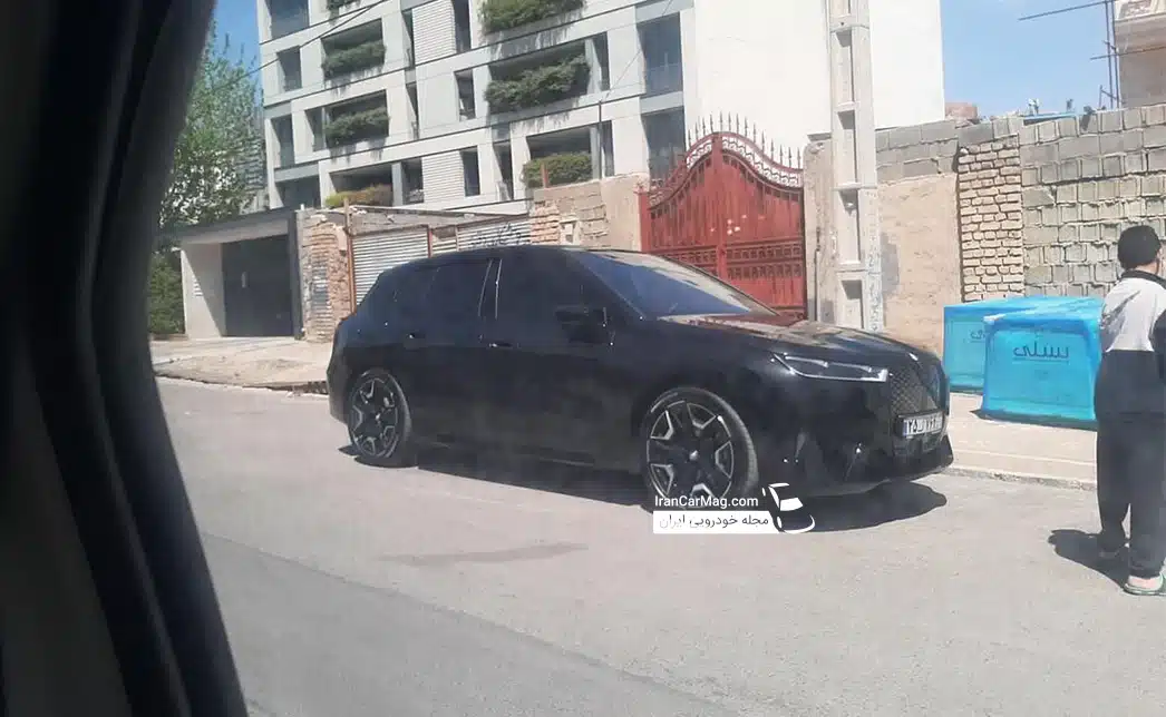بی ام و iX ، نایاب ترین خودرو در خاورمیانه وقتی وارد ایران می شود جدیدترین خودروی گذرموقت وارد شده به ایران در سال جدید