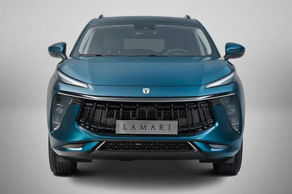 لاماری ایما در نمایشگاه