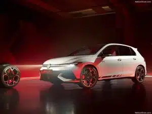 نگاهی به فولکس واگن گلف جی تی آی کلاب اسپورت نگاهی به فولکس واگن گلف جی تی آی کلاب اسپورت