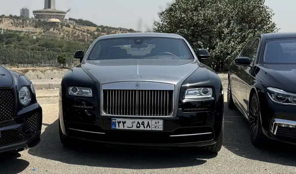 ویدئو تصادف رولزرویس در تهران با 1 دستگاه پراید وانت!