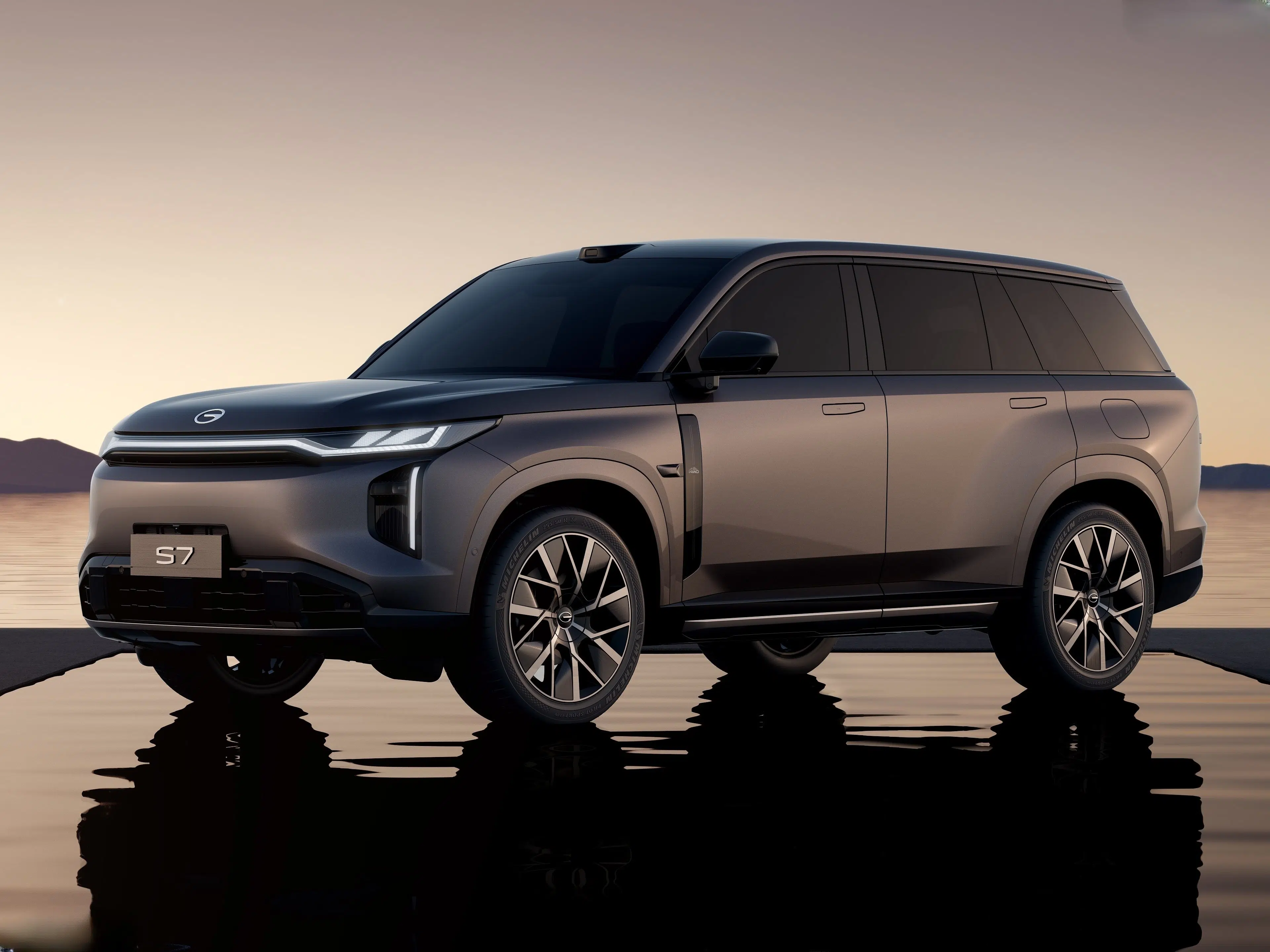 GAC S7: ترکیب لوکس‌گرایی با نوآوری در دنیای SUV‌ها