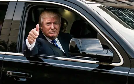 اعمال تعرفه 25 درصدی بر خودروهای وارداتی توسط دونالد ترامپ / افزایش قیمت خودرو در بازار آمریکا