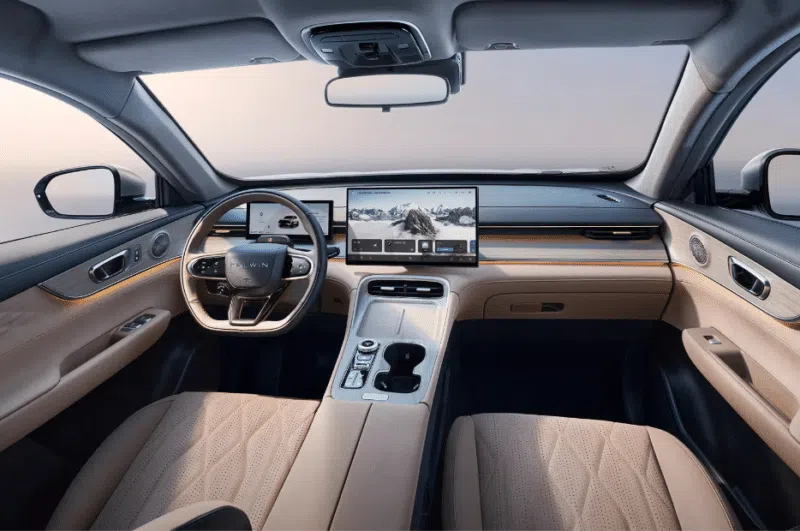 قیمت نهایی چری فلووین تی8 چقدر است؟ ؛ ورود به بازار شاسیبلندهای پلاگین هیبرید/ Chery Fulwin T8