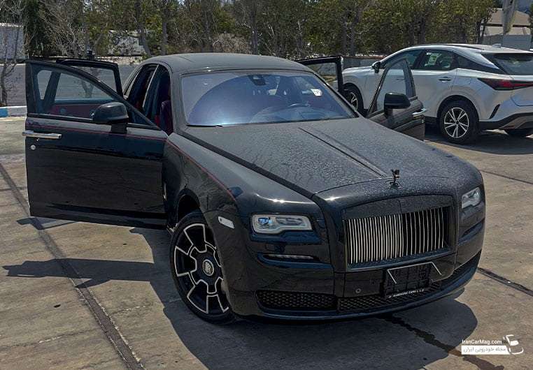 رولزرویس گوست در کیش؛ 12 سیلندر Black Badge بالاخره رسید