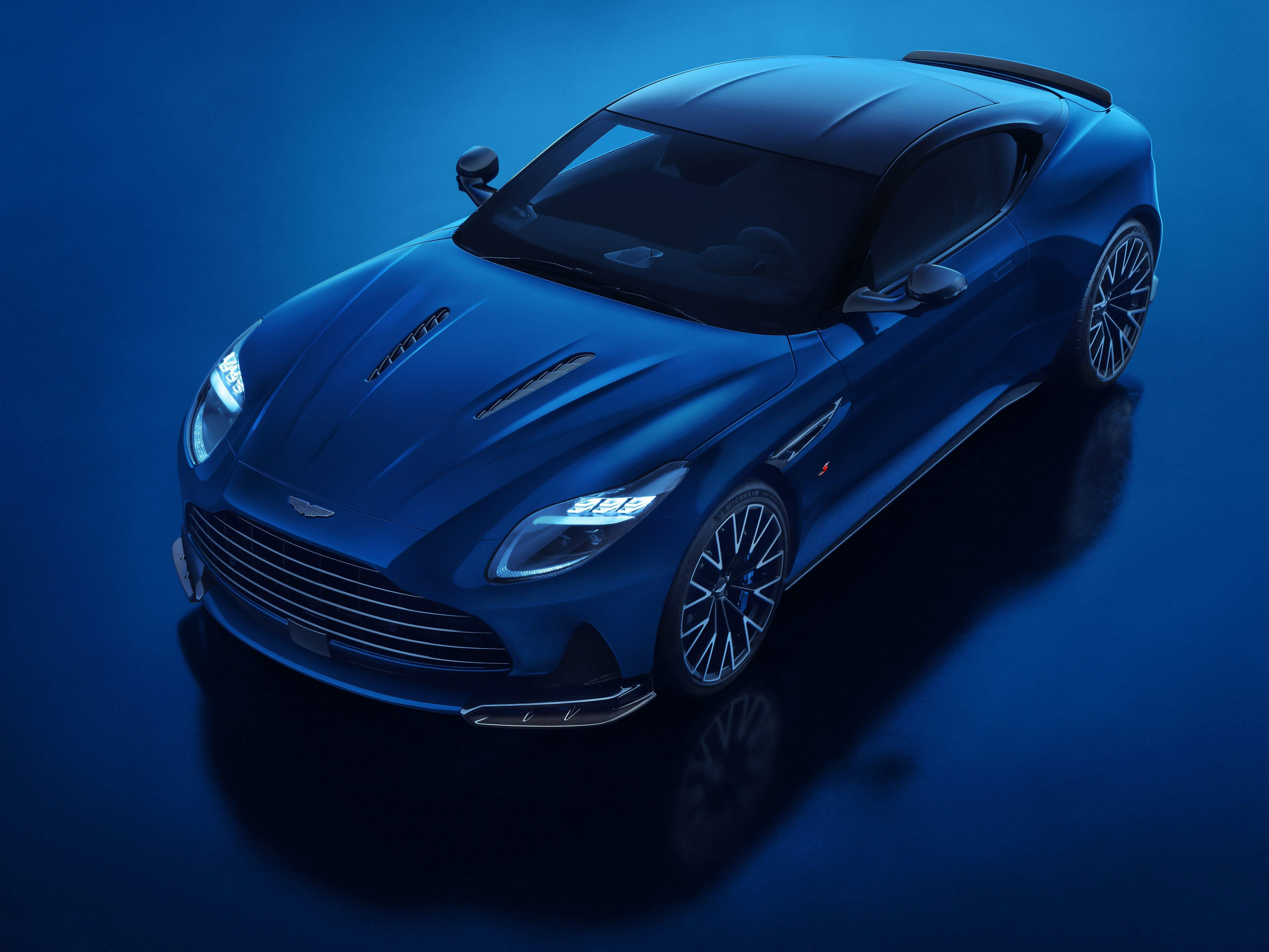 استون مارتین DB12 S