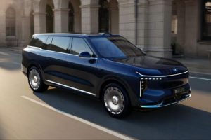 آی ام LS9؛ غول برقی هیبریدی با طراحی رولزرویس‌گونه