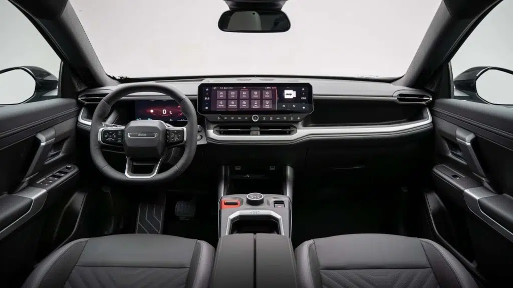 امکانات جیپ کامپس