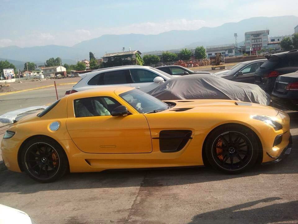 مرسدس بنز SLS AMG بلک سریز زرد 8 سیلندر؛ خاصترین و گرانترین بنز پلاک ملی ایران + عکس