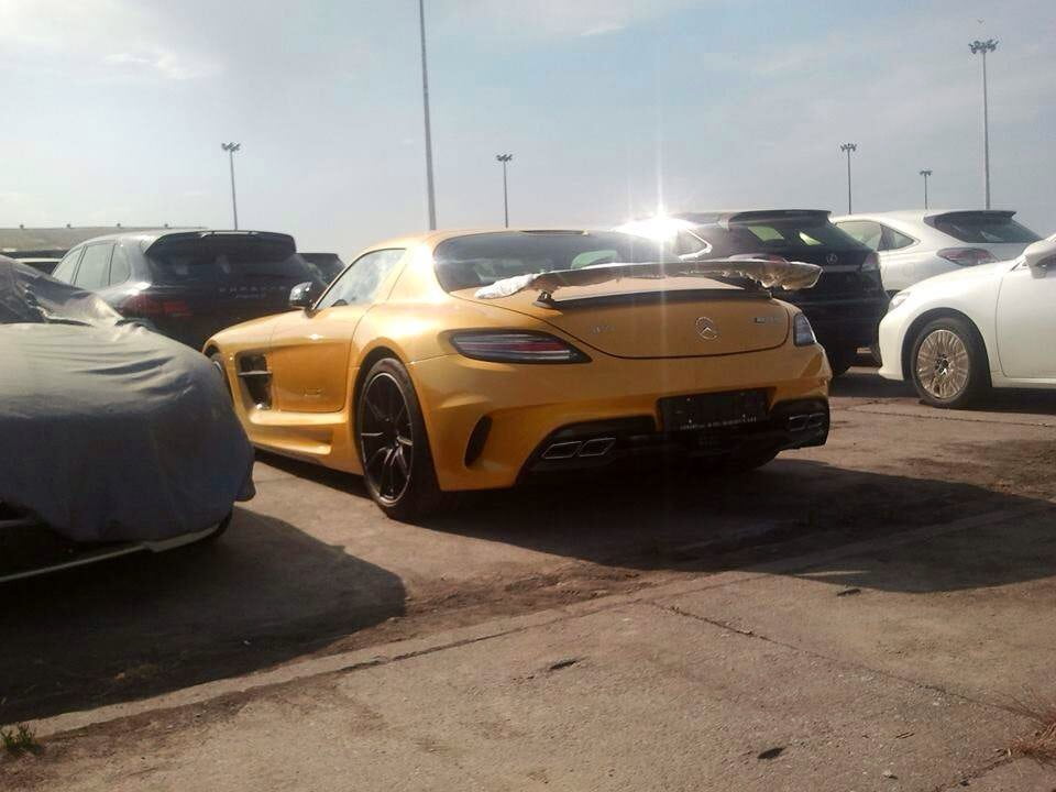 مرسدس بنز SLS AMG بلک سریز زرد 8 سیلندر؛ خاصترین و گرانترین بنز پلاک ملی ایران + عکس