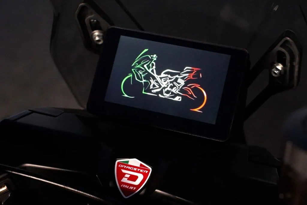 نمایشگر رنگی ۵ اینچی LCD