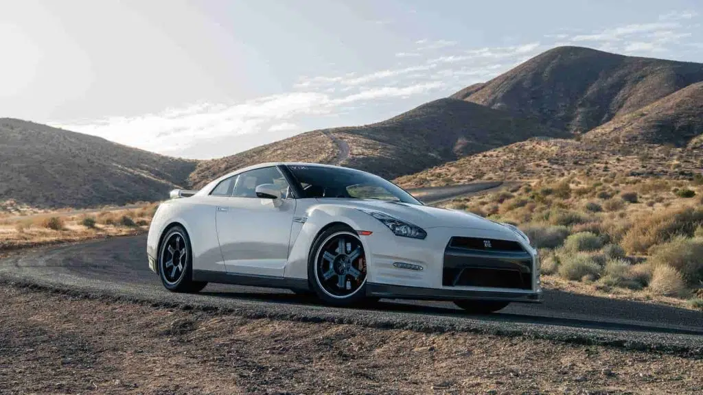 راز هندلینگ خارق العاده نیسان GT-R چیست؟ وقتی نرم افزار جای مهندسی سیستم تعلیق را گرفت