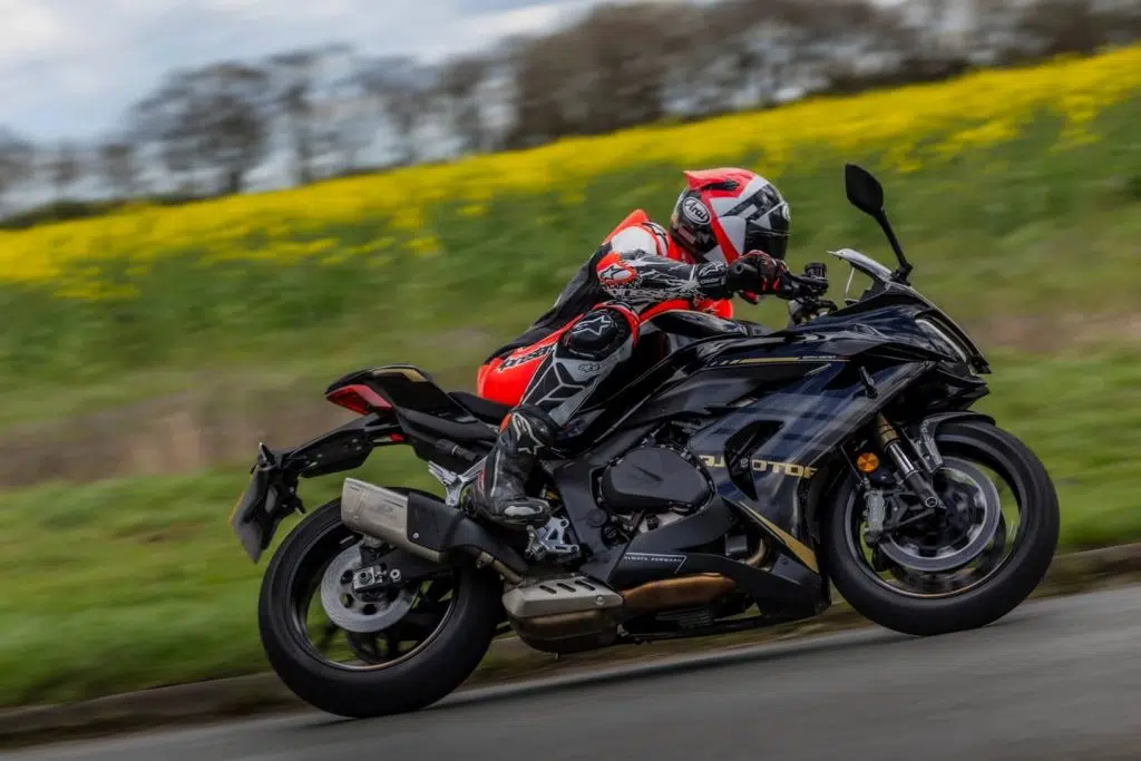 کیوجی موتور SRK800 RR