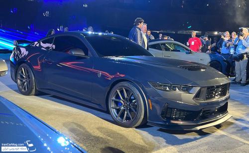 2024-ford-mustang-dark-horse