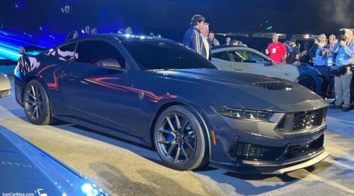 2024-ford-mustang-dark-horse-800x445